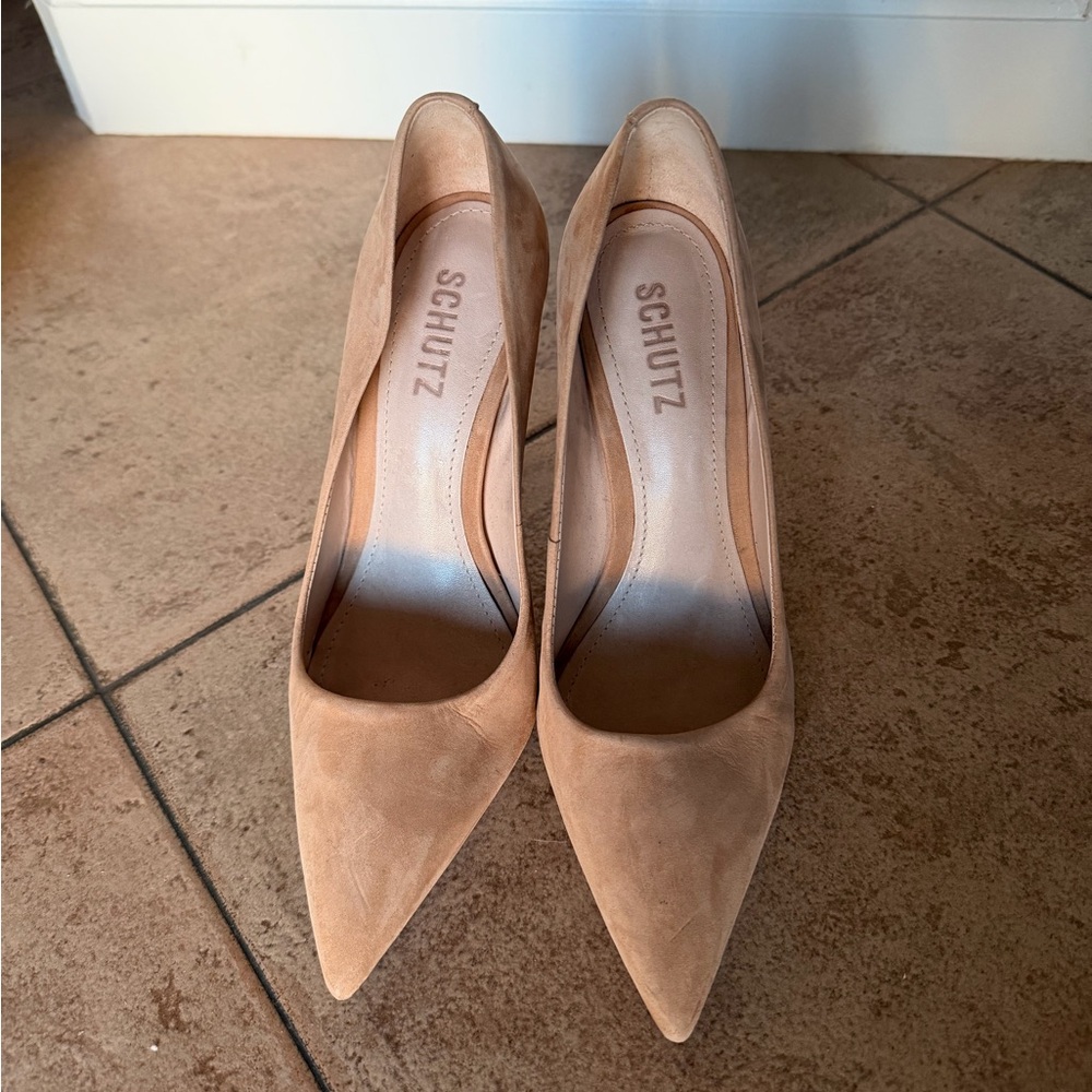 Schutz Women's Honey Beige Lou Pointed Pumps